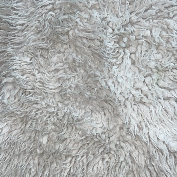 Nicole Miller white area rug fuzzy - Picture 3 of 6